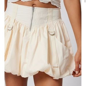 Balloon mini skirt